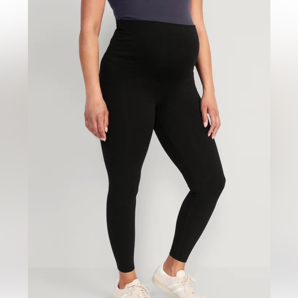 Women’s Old Navy Four 4-Way Stretch 7/8 Leggings Medium Black Maternity Pregnant